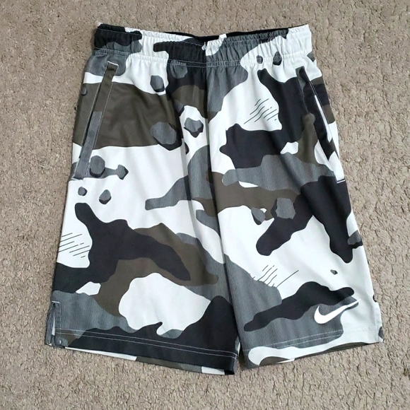 Nike Camo Shorts Mens Small Training Elastic Waist Drawstring Pocket Green Gray - Picture 1 of 4